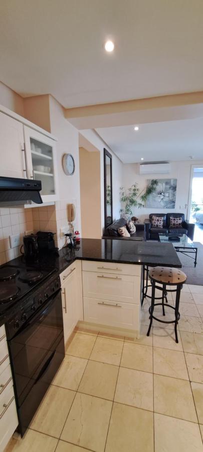V&A Waterfront Marina Family Apartment 101 Altmore Kapstaden Exteriör bild