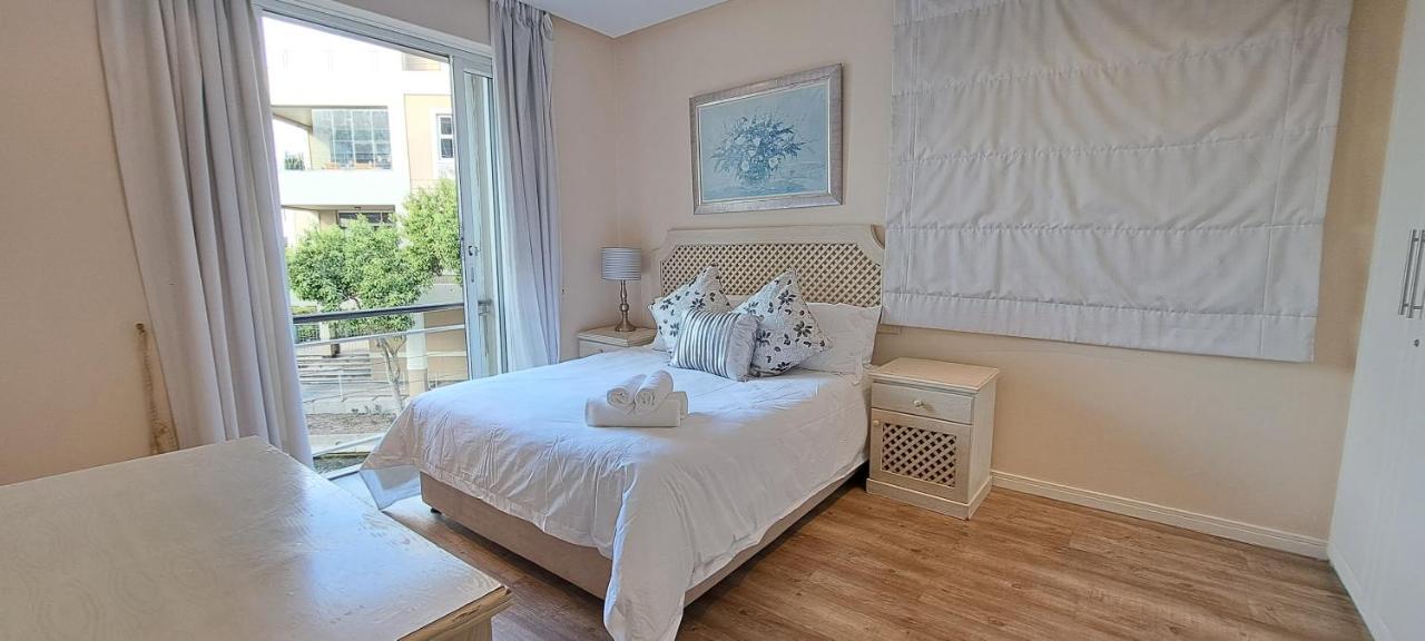V&A Waterfront Marina Family Apartment 101 Altmore Kapstaden Exteriör bild