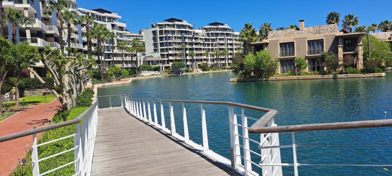 V&A Waterfront Marina Family Apartment 101 Altmore Kapstaden Exteriör bild