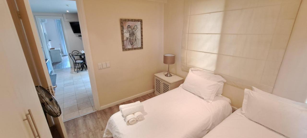 V&A Waterfront Marina Family Apartment 101 Altmore Kapstaden Exteriör bild