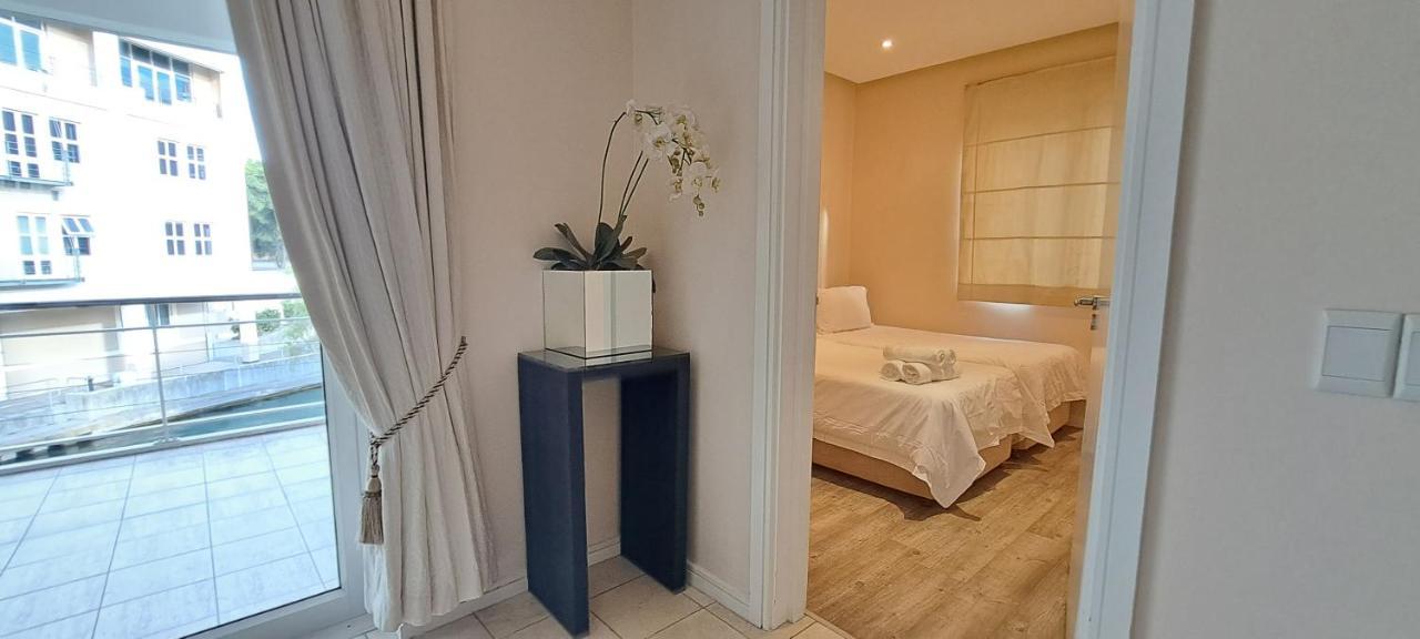 V&A Waterfront Marina Family Apartment 101 Altmore Kapstaden Exteriör bild